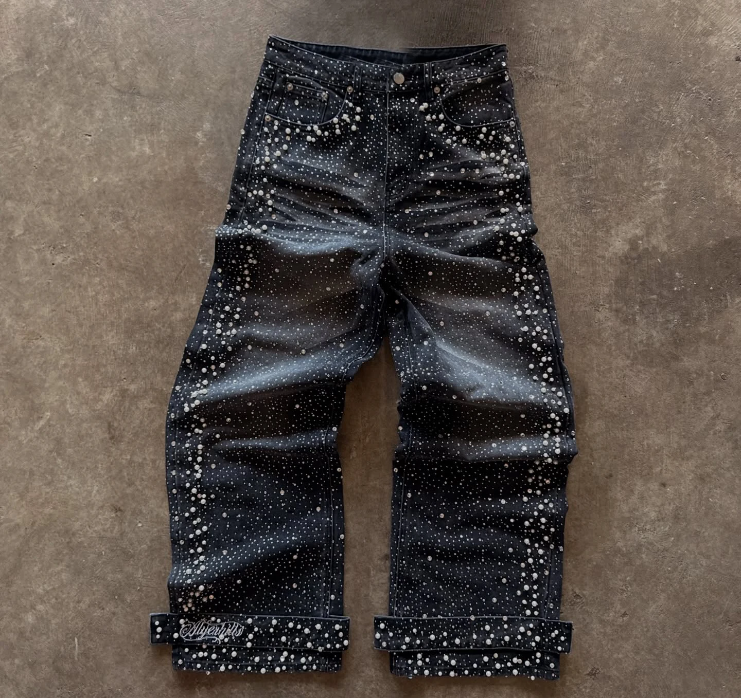 Custom Dark Washed Vintage Denim Pants Embroidery Wide Leg Casual Jeans Rhinestones Pearls Designer Baggy Men's Jeans gallery 3