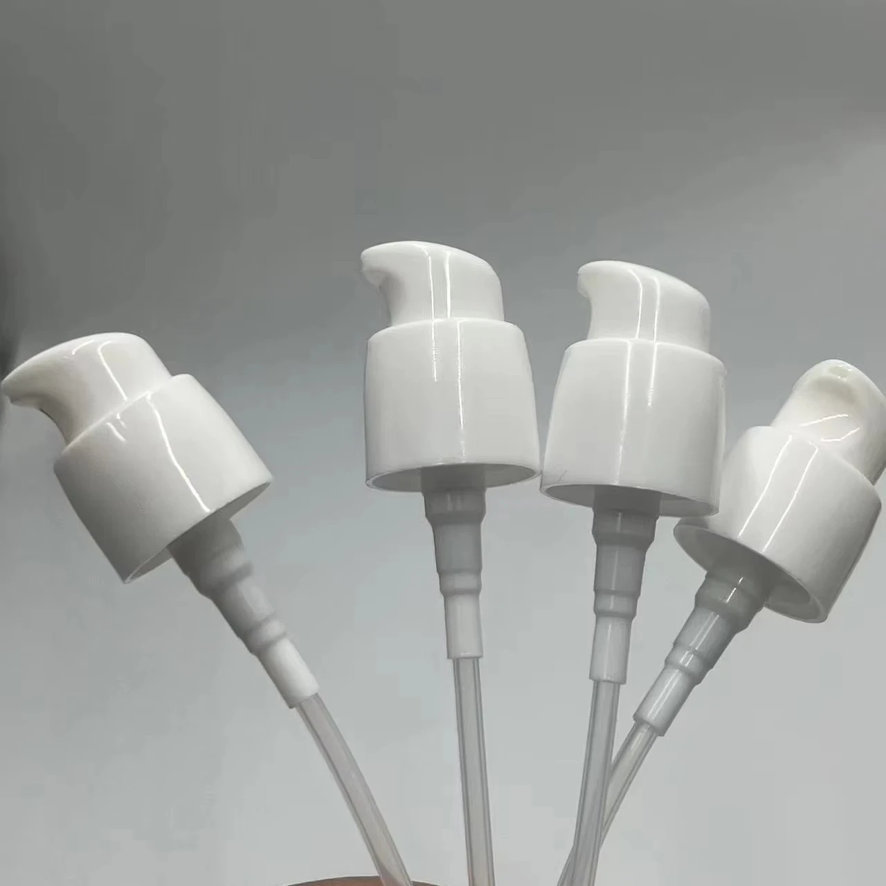 Customized 18 & 20 Teeth Emulsion Oil Bottle with Cosmetic Spray Press Pump Head Plastic Perfume Sample Nozzle Iron Metal Type