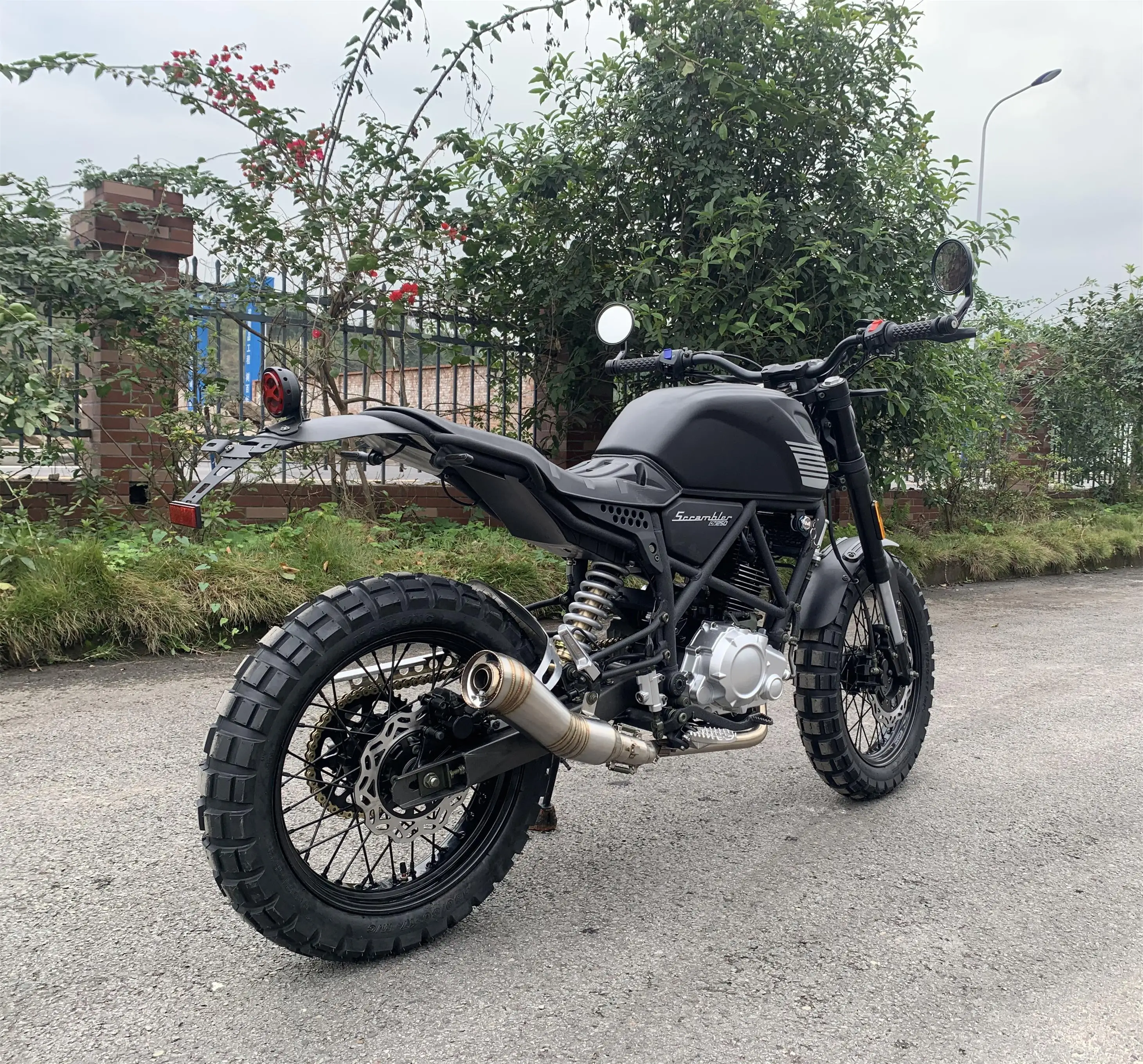 Scrambler moto online