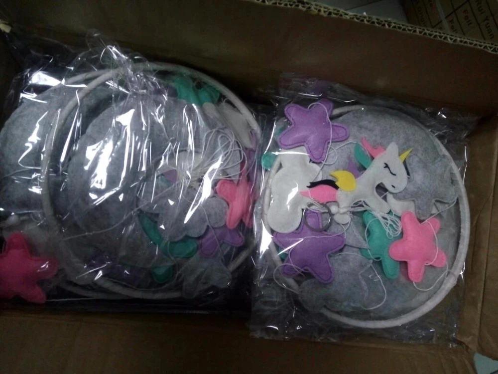 
Заводская цена, мобиль для детской кроватки с изображением лесных животных, милые куклы, коала, медведь, войлочный детский мобильный, подвесные листья, детский войлочный мобильный 