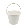 Urinario blanco de 3000 ml con tapa y asa.