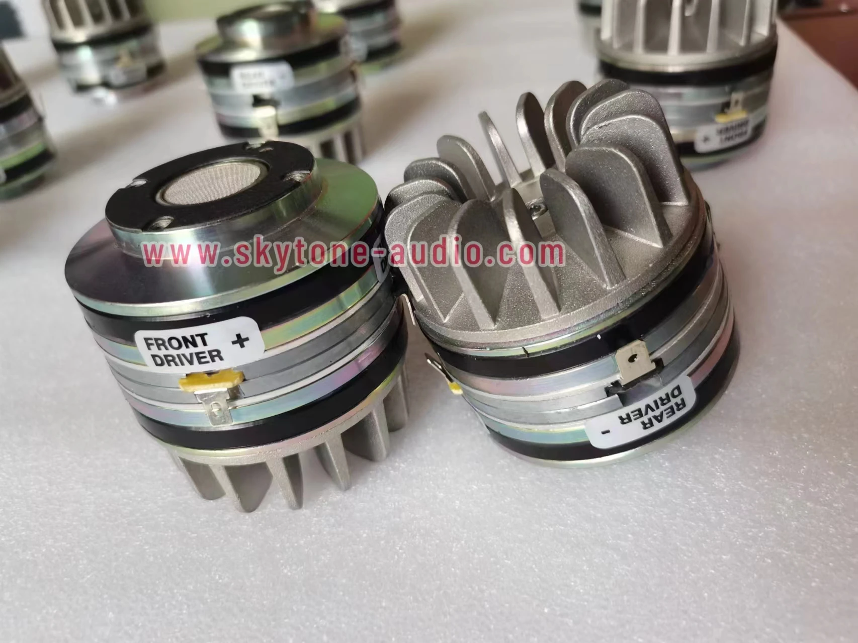 D2415K Dual 1.5 Inch Neodymium Compression Drivers for