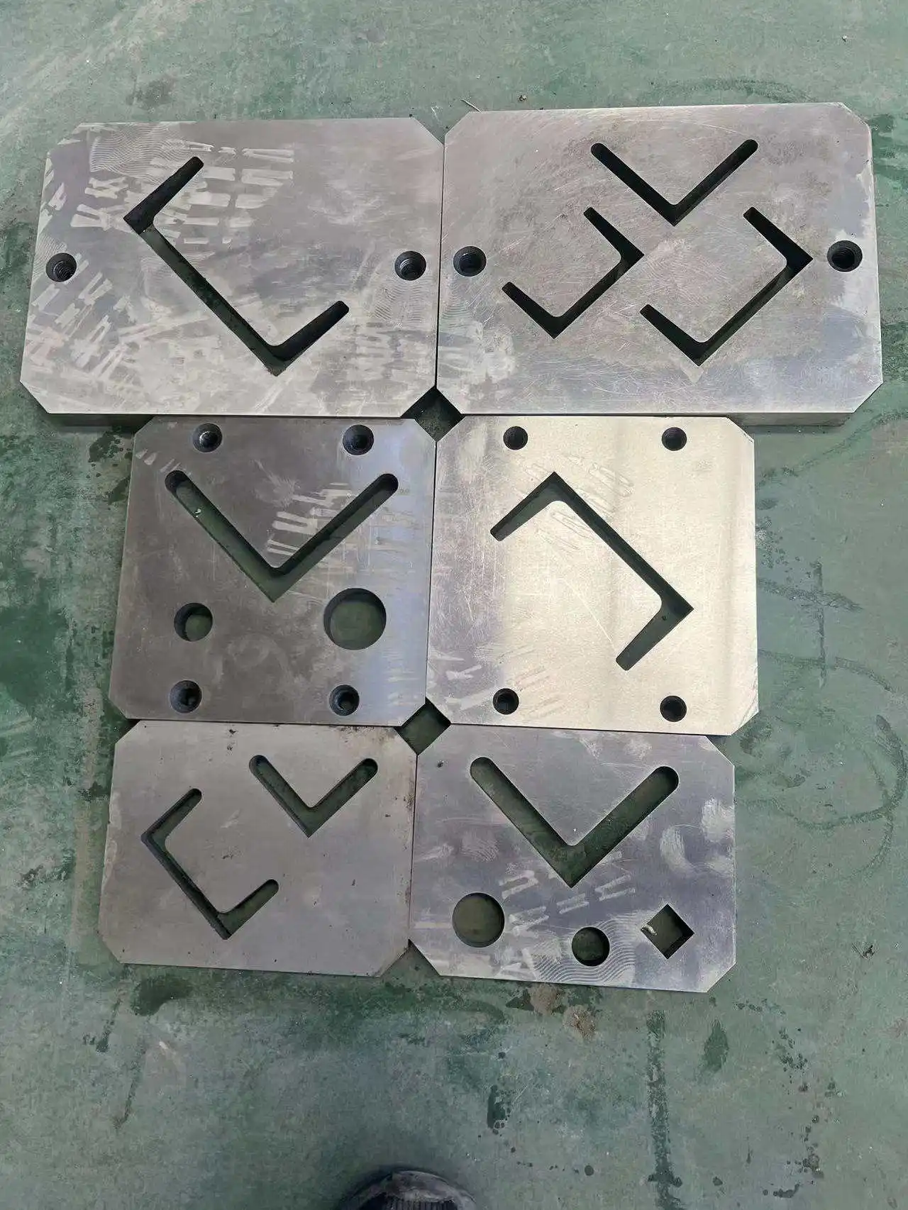 Multifunctional CNC Ironworker Machine Combined Cutting Punching Shearing with Hydraulic Power Source New and Used Condition