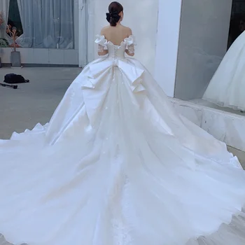 Factory customized simple court vintage satin comfortable women bridal white wedding dress