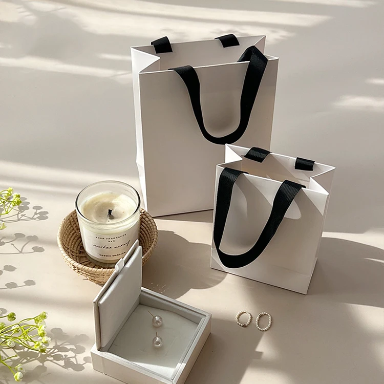 Luxury Craft Perfume Packaging Gift Paper BAG White Paper Bag for