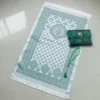 Verde oscuro
