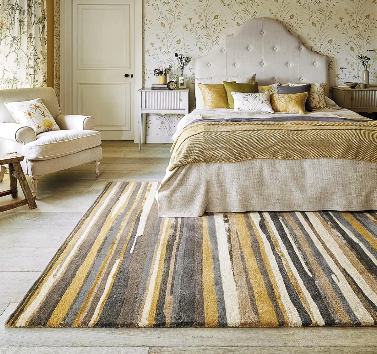 Factory Wholesale Bedside Area Rug Custom Logo Washable Hotel Bedroom Rugs Classic Durable Soft Lobby Room Bed Mats With Low MOQ