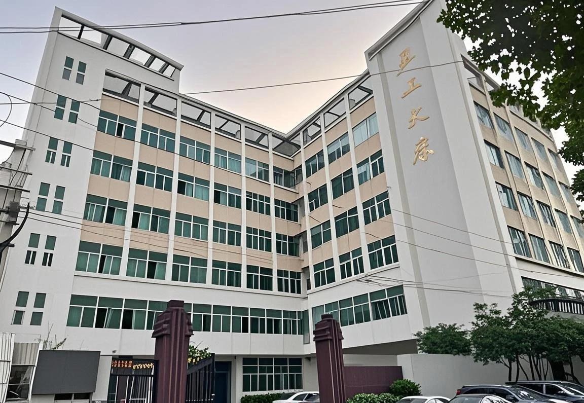 Shantou Cy Hobby Toy Factory 2