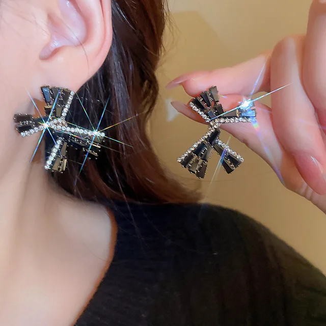 Alloy Silver Needle Zircon Crystal Inlaid Black Bow Knot Fashion High End Personality Fashion Wholesale Stud Earrings for Women