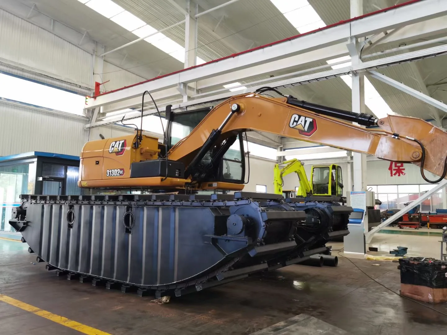 3Ton 10Ton 20Ton Amphibious Excavator With Submersible Slurry Pump