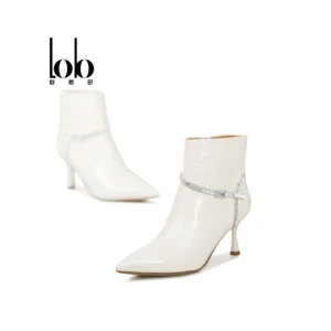 Fashionable Short Boots with Pointed Zipper Closure Height Increase, Suitable for Wearing Women's Shoes in Winter