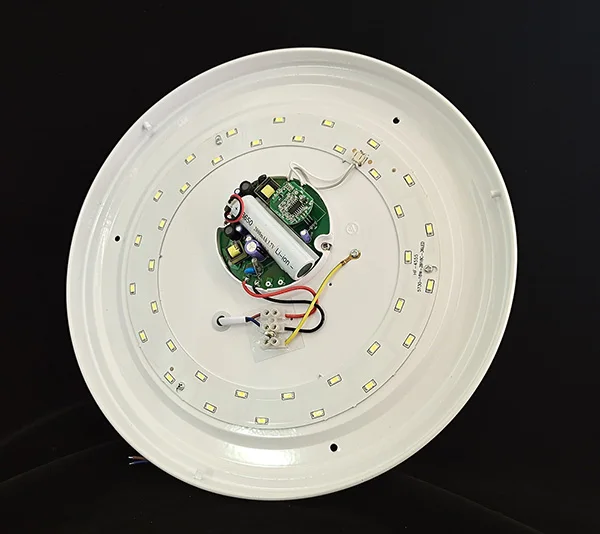 rechargeble sensor light.jpg
