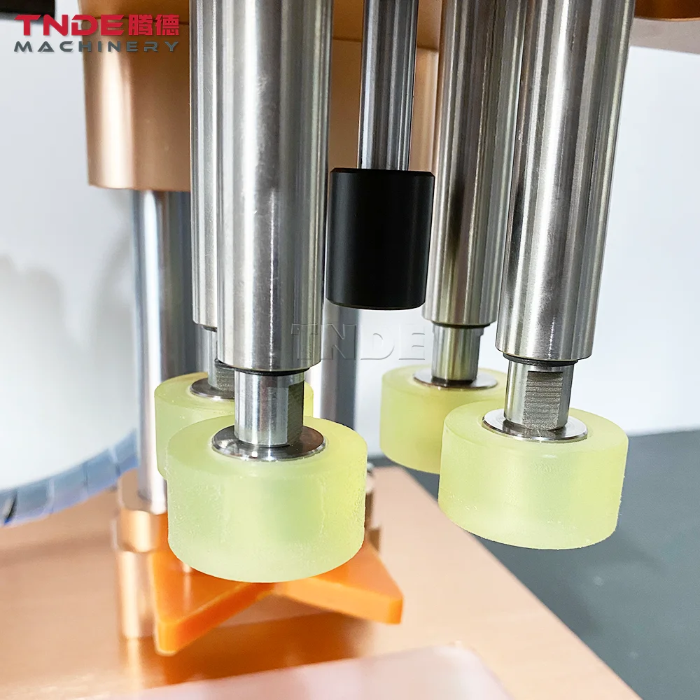 Manual Spray Bottle Water Bottle Cap Sealing Machine Semi Automatic Screw Capping Machine