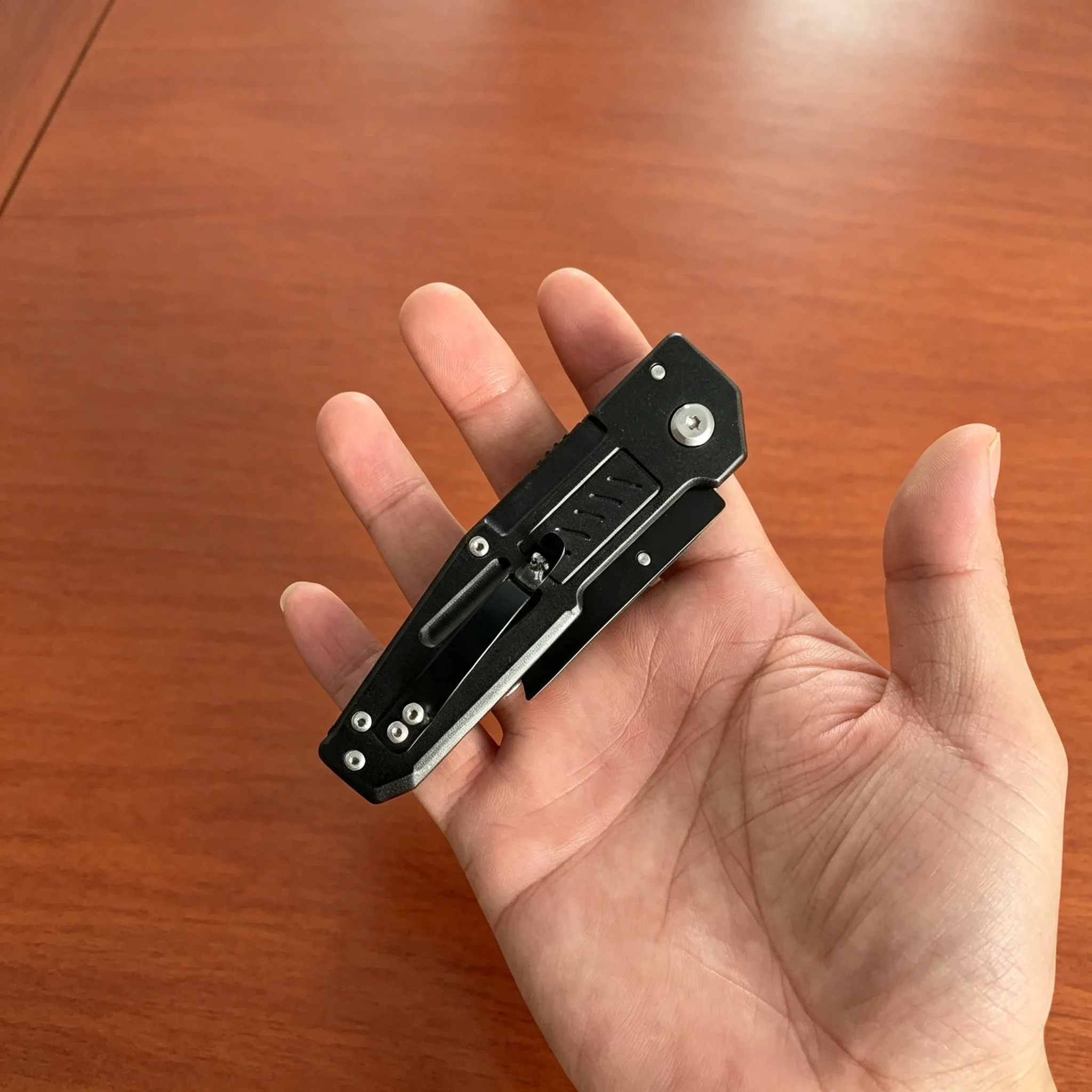 Heavy Duty Folding Utility Knife with Replaceable Blade Aluminum Alloy Handle Safety Lock for Carton Cutting - detail 5