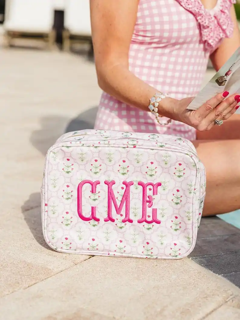 Embroidered Clear Coated Extra Large Pouch Floral Makeup Bag, Embroidered  Gift for Her, Bridesmaid Gift, Custom Toiletry Bag