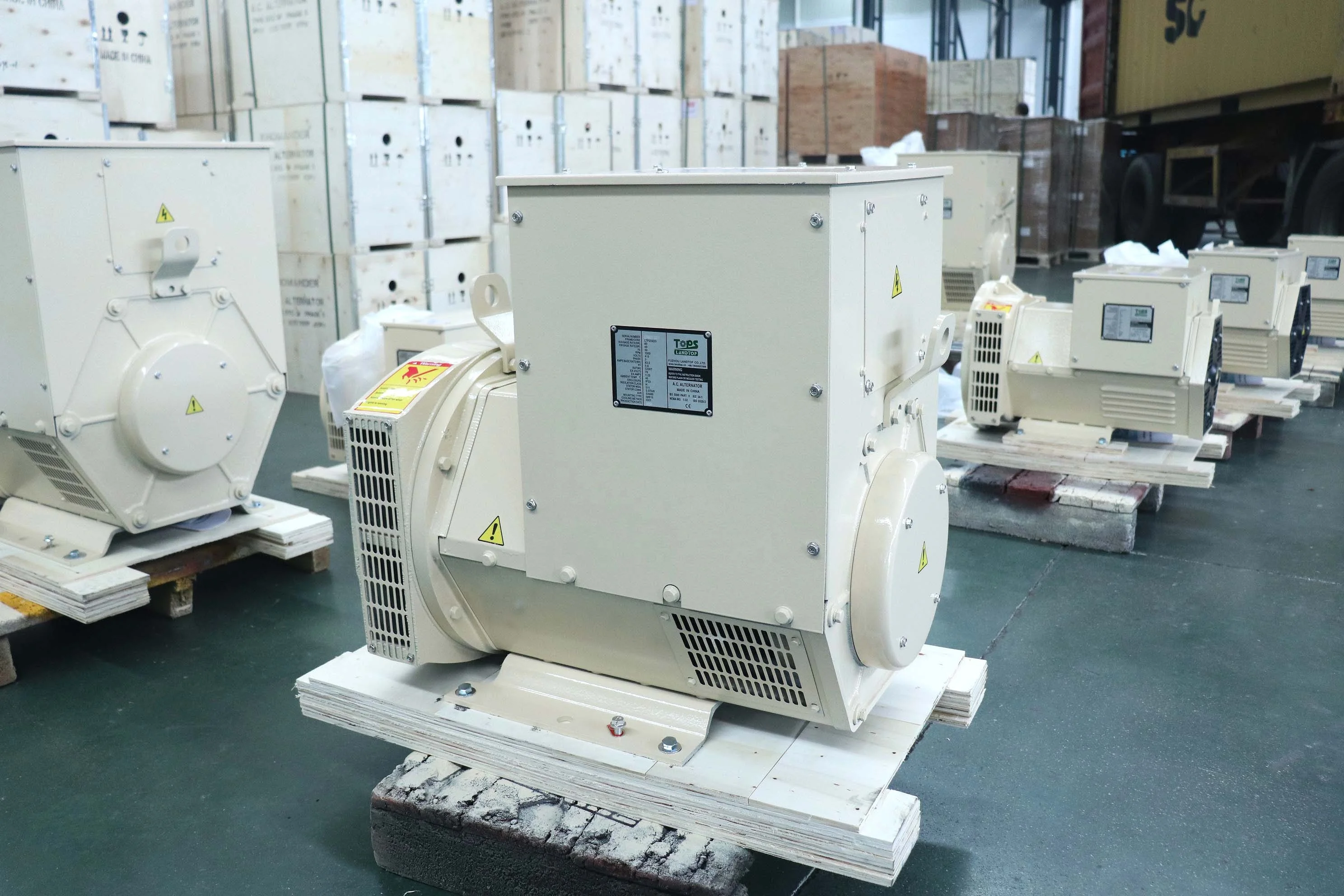 LANDTOP 48kW 60kVA AC Alternator Generator 50kW Dinamo with Shaft Double Bearing 3 Phase Full Copper Brushless Dynamo on Sale