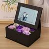 Flor de jabón con álbum de fotos + caja regalo negra