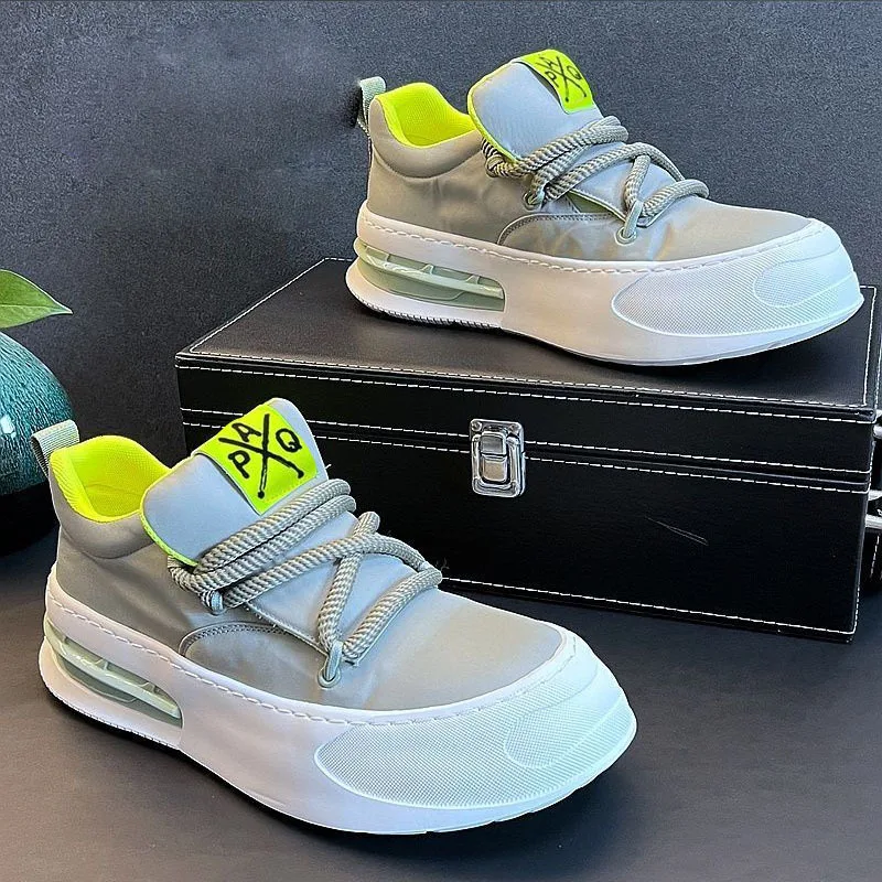 New canvas shoes fashionable sports and leisure shoes breathable and versatile board shoes for men