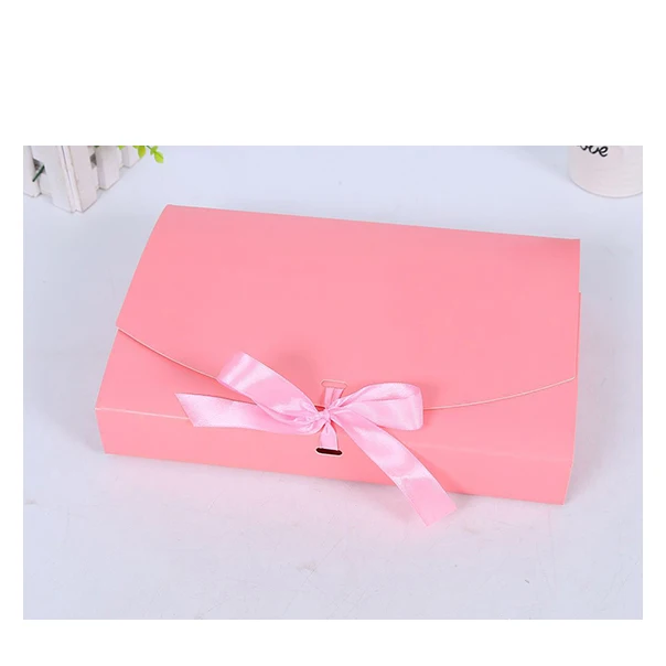 Пользовательский переработанный фиолетовый роскошный конверт из крафт-бумаги, Упаковочная Сумка для нижнего белья с лазерной высечкой в форме сердца