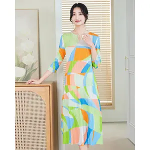 2026 Spring Pleated Dress Niche Design Long Style Miyake Contrast Color Stylistically Fat Girls Large Size Belly Covering Front