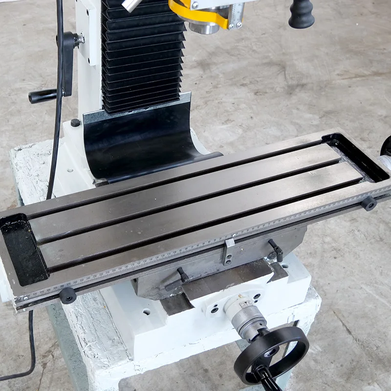 ZX32G 32mm Manual Milling Machine - Durable Metalworking Tool for