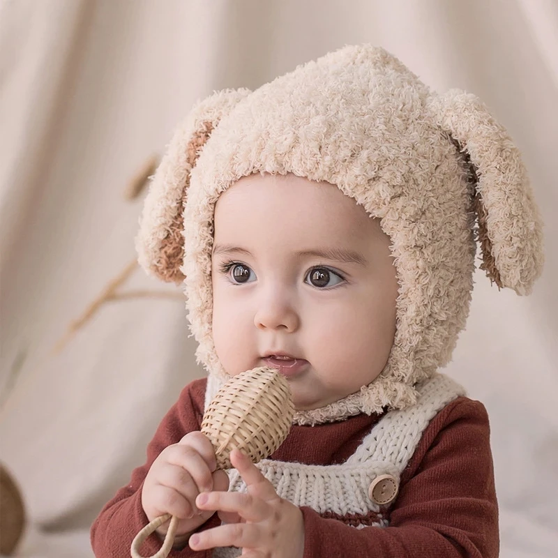 Bonnet tricoté pour bébé en coton doux de couleur unie avec oreilles de