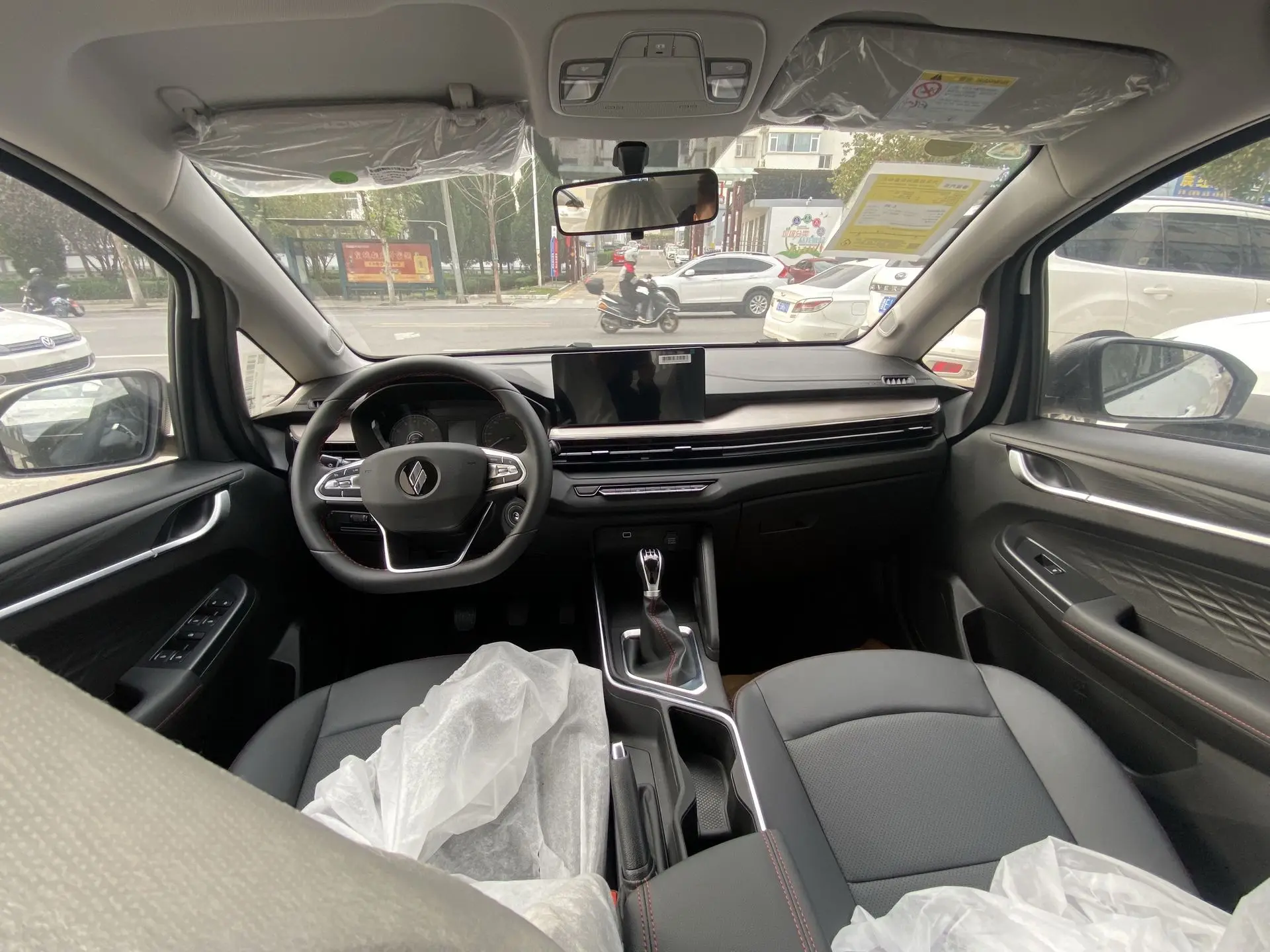Livan X3 Pro 2026 SUV - Compact, Efficient, and Versatile