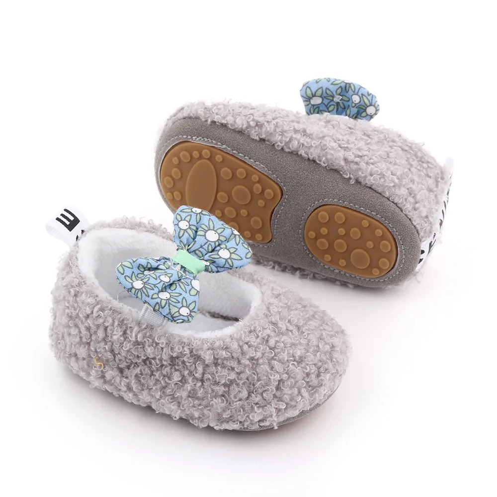Autumn and Winter 0-1 Year Old Baby Solid Color Fluffy Cute Bow Warm Soft Soled Cotton Shoes details