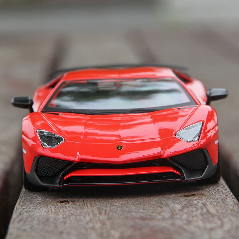 Bburago 1:24 Lamborghini Aventador LP750-4 Model Car Static DieCast  Vehicles Model Toys Diecast Voiture