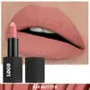 Lápiz labial mate tubo cuadrado negro 14