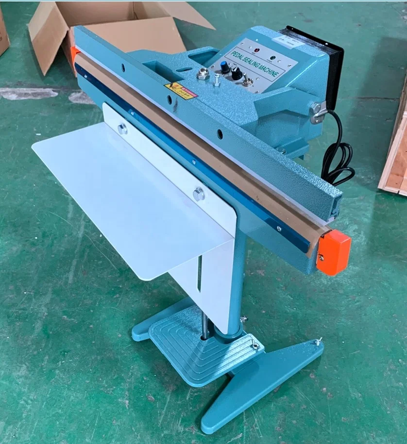 
 Полуавтоматическая индукционная нагревательная ручная машина для наполнения пластиковых трубок и пакетов из алюминиевой фольги  