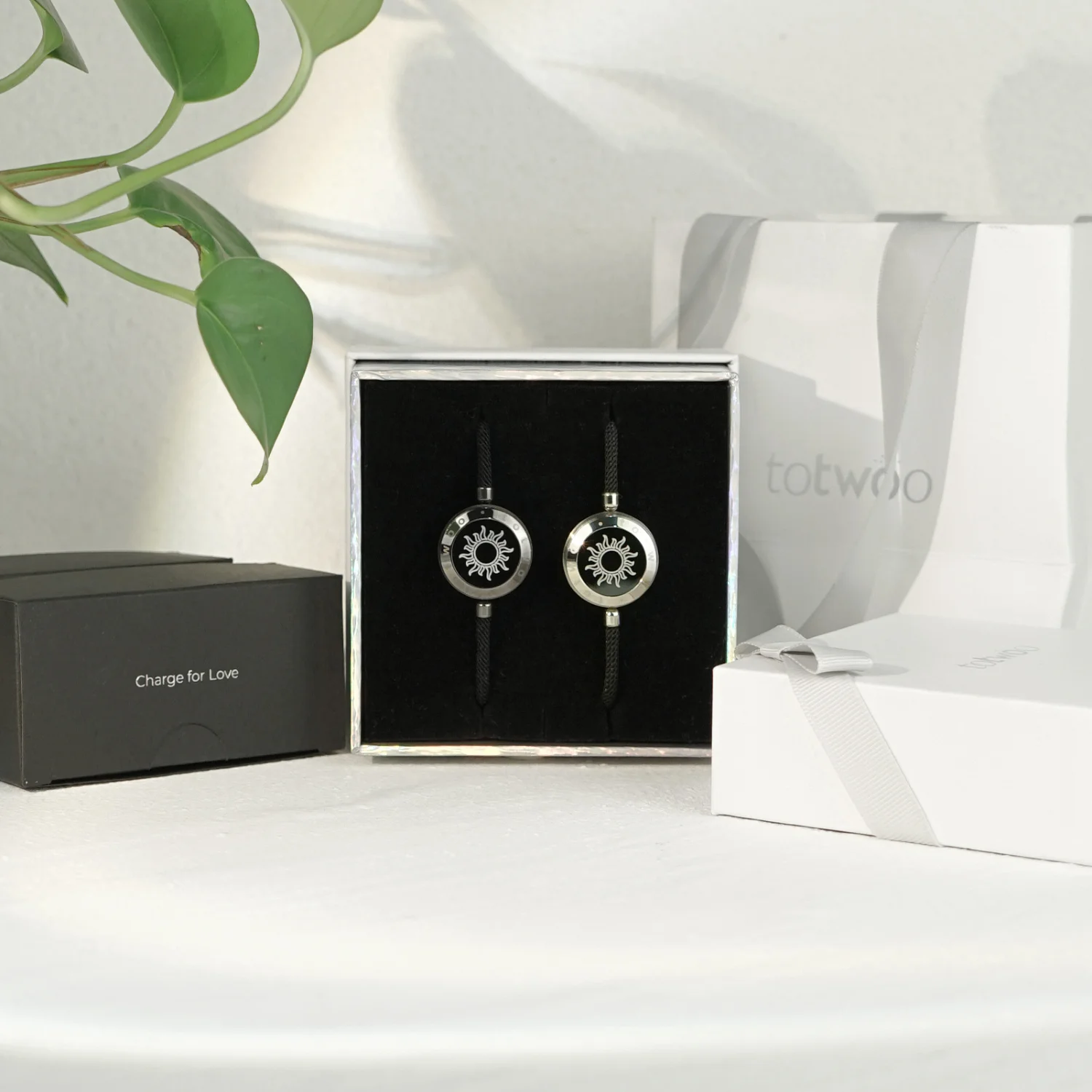 Wholesale Totwoo Vibrant Touch Bracelets for Couples - Long Distance Smart Vibration  Bracelets in Black & Silver
