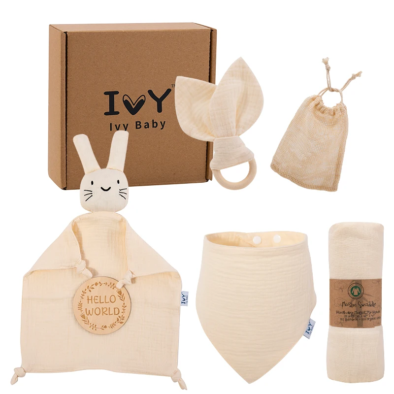 BSCI OEM Essentials babycadeauset voor pasgeboren baby/cadeauset met rammelaarslabbetjes voor babydeken