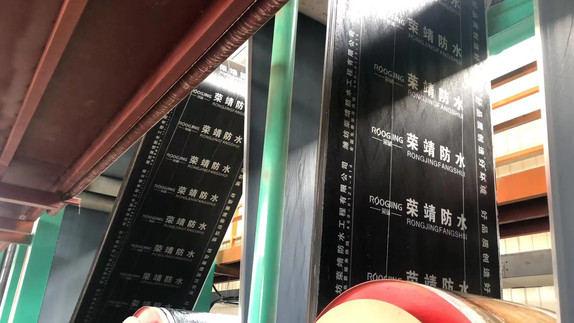 2.0mm 3.0mm Self-adhesive Asphalt Polymer Waterproof Roofing Membrane
