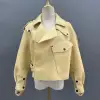 Giallo chiaro