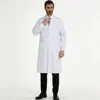 Uomo in bianco