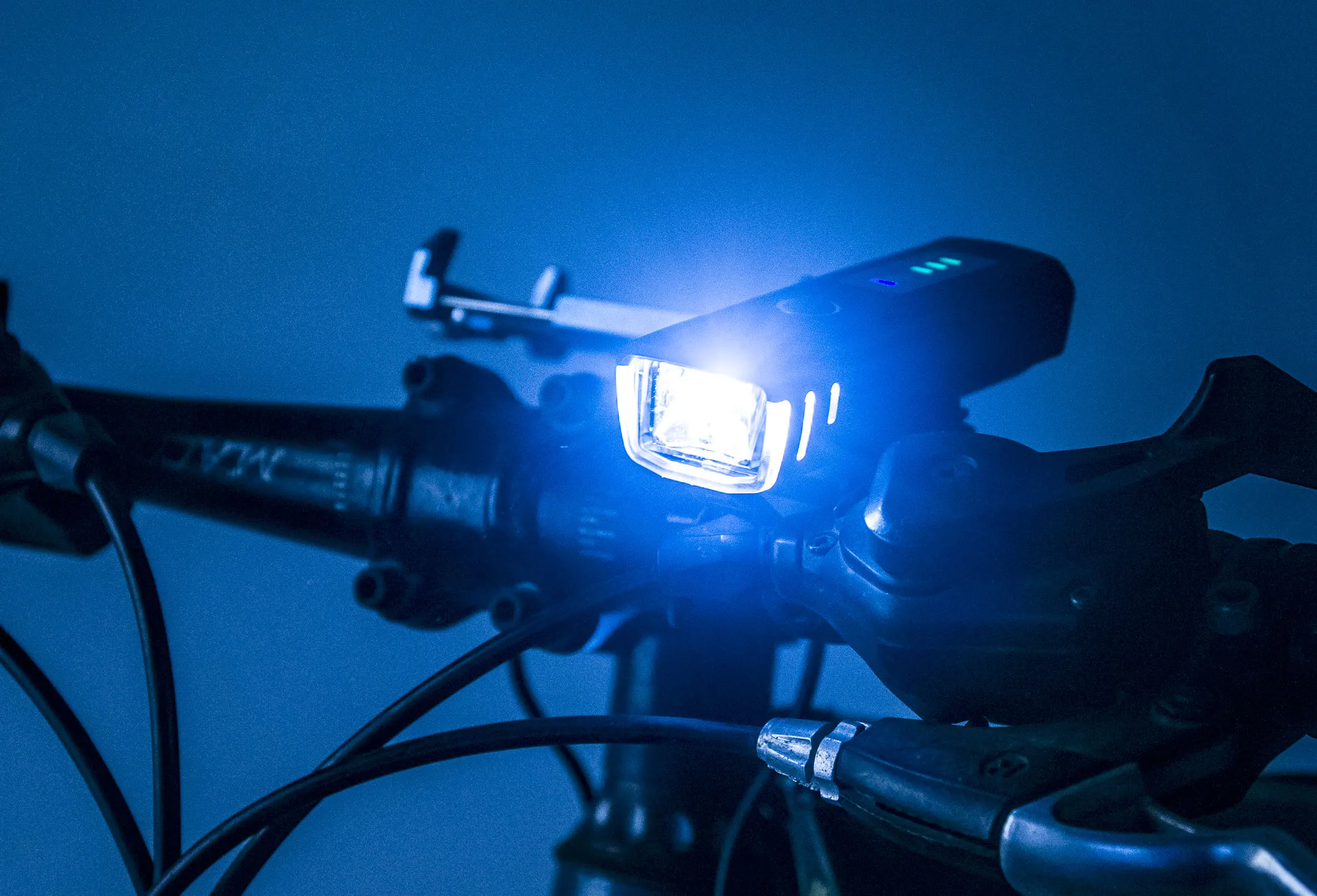 Machfally EOS220 Bike Light Set 300lm Rechargeable Leds