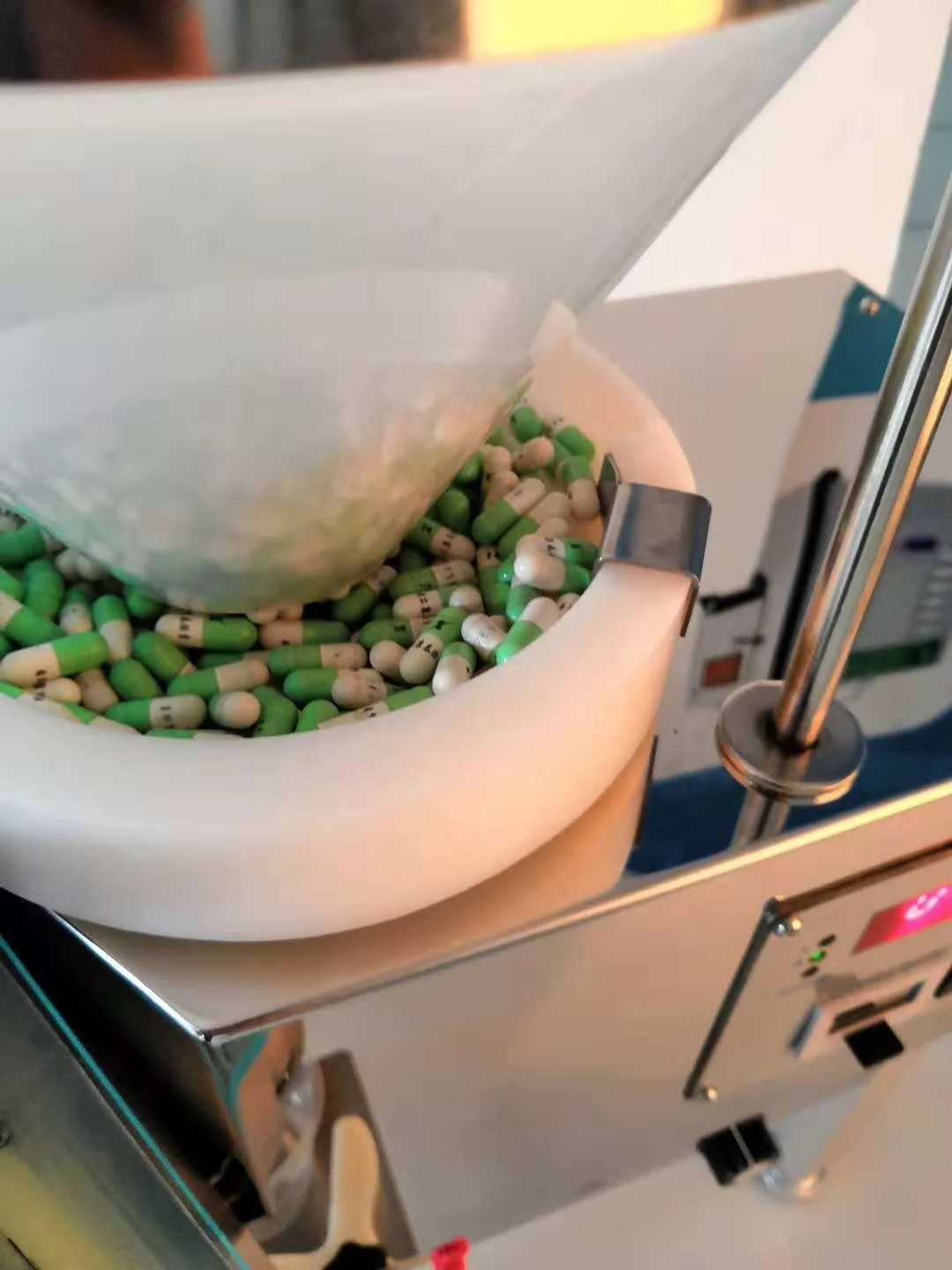 Yl-2A электронная машина для подсчета планшета, машина для подсчета капсул, небольшая машина для подсчета планшета