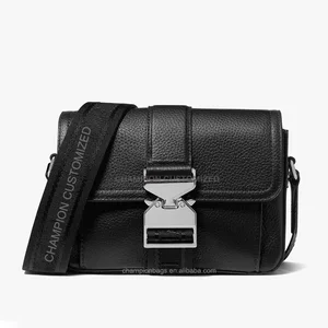 Custom Logo Pebble Leather Men's Crossbody Sling Pack Fashion Shoulder Buckle Lock Messenger Bag for Men
