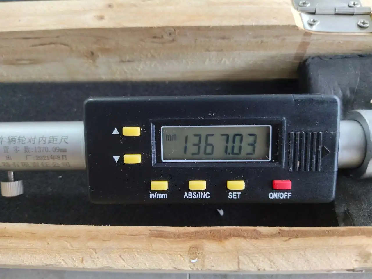 Digital Train Wheel Gauge For Rolling Stock Wheel Back To Back Measure