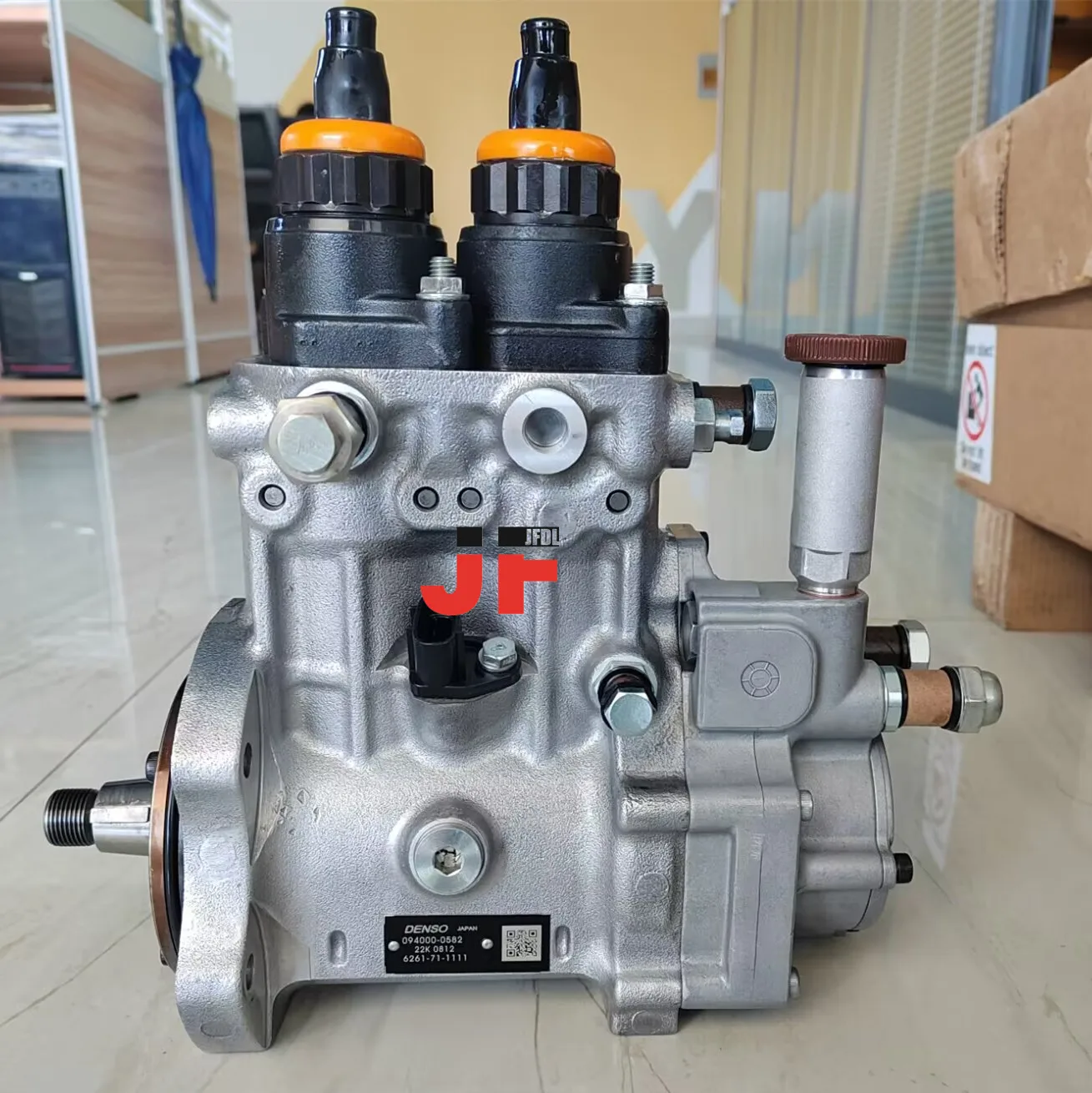 返品 6261-71-1111 6261-71-1110 Fuel Injection Pump KOMATSU Wheel