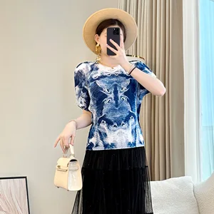 Miyake Design Women's Summer Short-Sleeved T-Shirt Elegant Commuter Pleated Top High-End Tie-Dye Print Casual Knitted Fabric