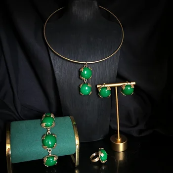 Women's Trendy Vintage Palace Style Jewelry Green Agate Copper Yellow Gold All-Match Elegant Collar Bracelet Ring Ear Stud Set