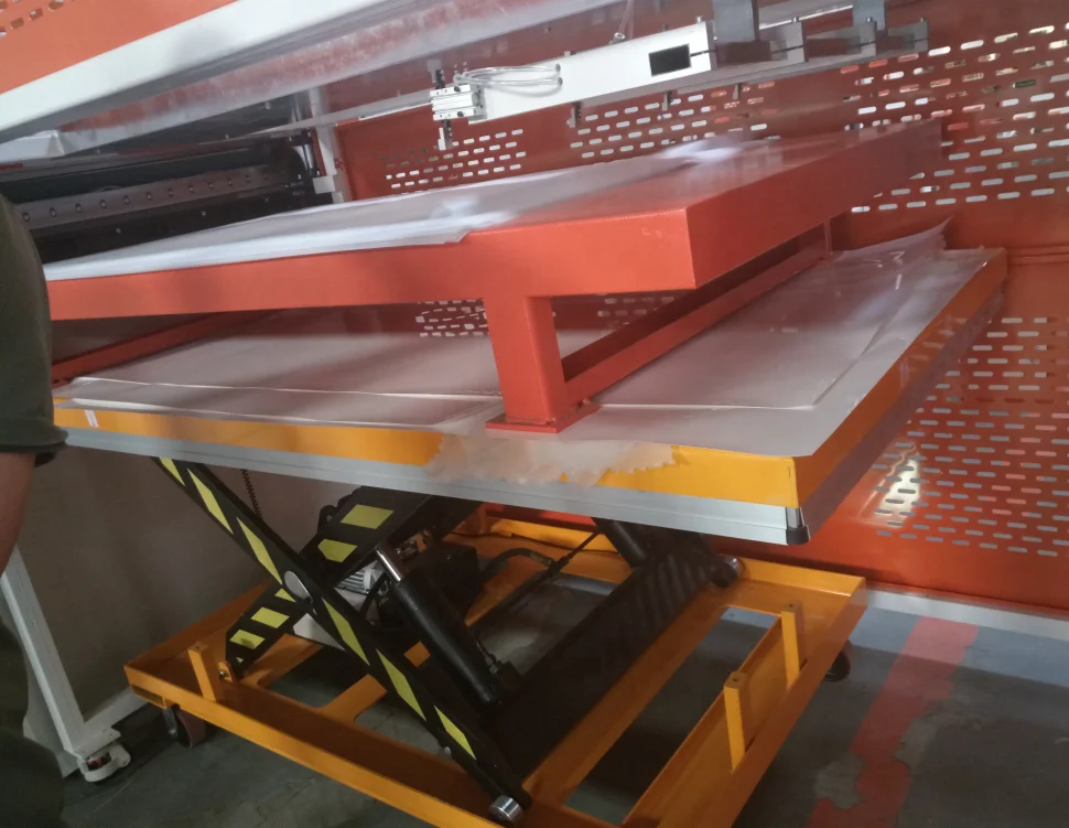 Automatic TPT EVA Roll to Sheet Cutting Machine with Hole Punching Solar Panel Manufacturing Machines