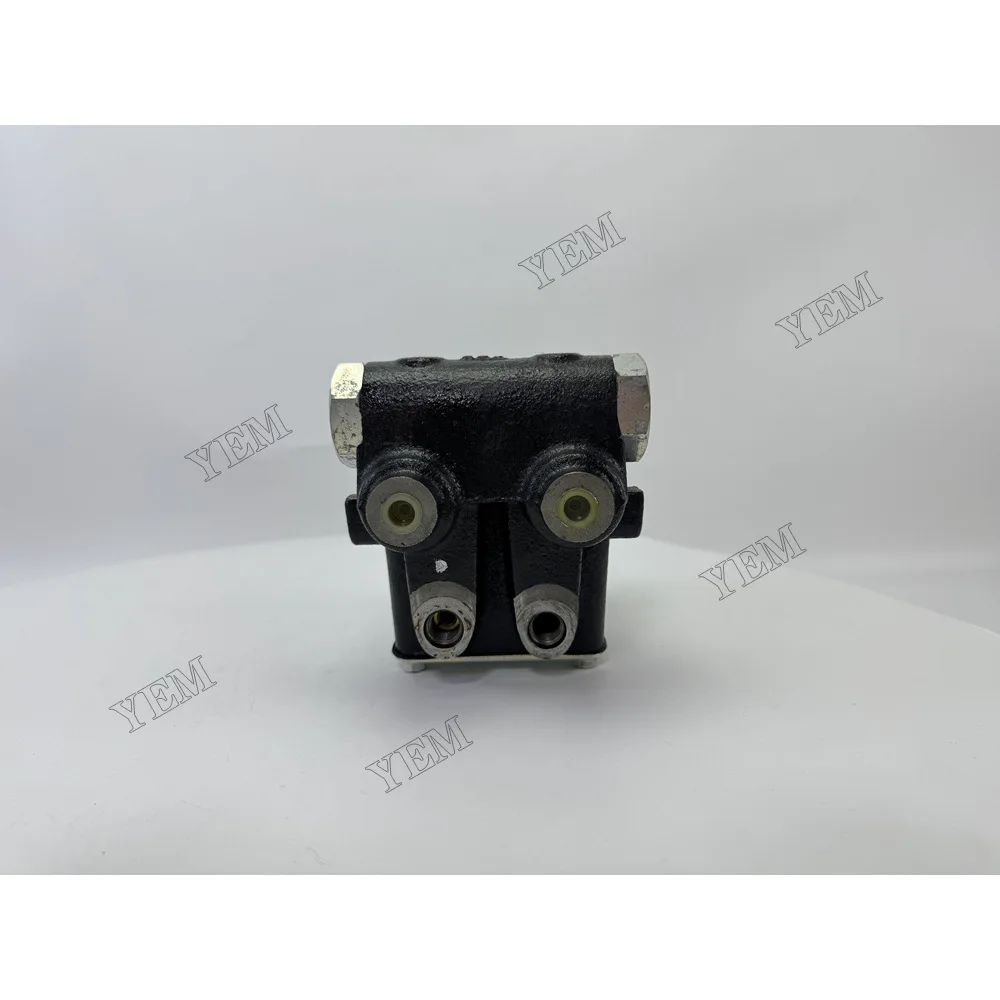 Clutch Master Cylinder 3C081-64703 for Kubota Agricultural Machinery Spare Parts