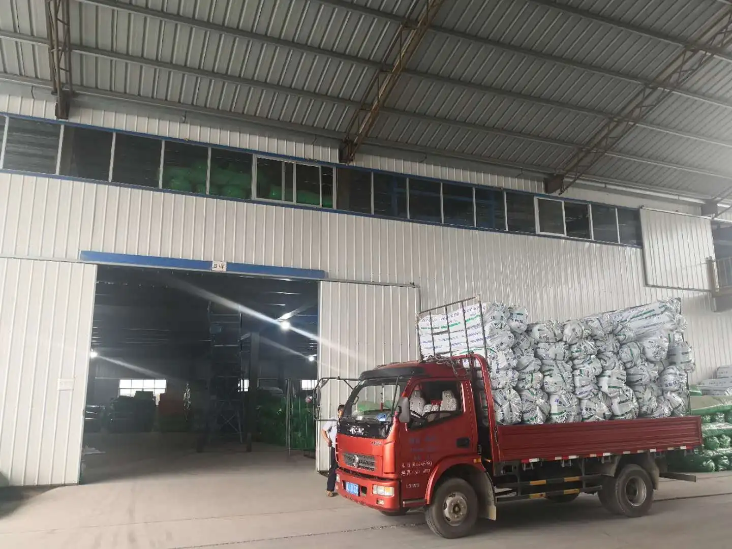 Flexible Fireproof Rubber Pipe Thermal Insulation Tube or Air Conditioning Pipe Insulation