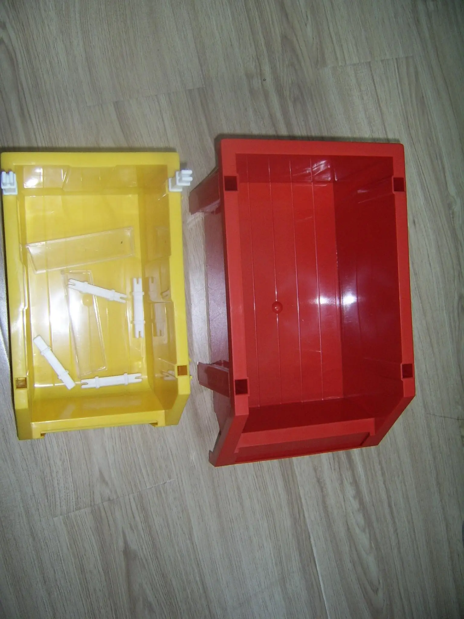 Plastic  bin (125)