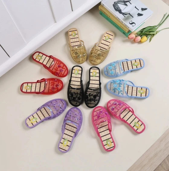 2025 New Style Latest Slip on Shoes Eva Slipper Women Designer Mesh Slippers