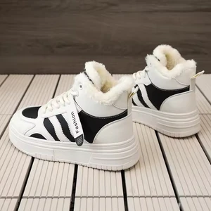 QRH221 Winter Plush High Top Board Shoes New Lace up Warm Casual Shoes Thick Soled Sports Shoes