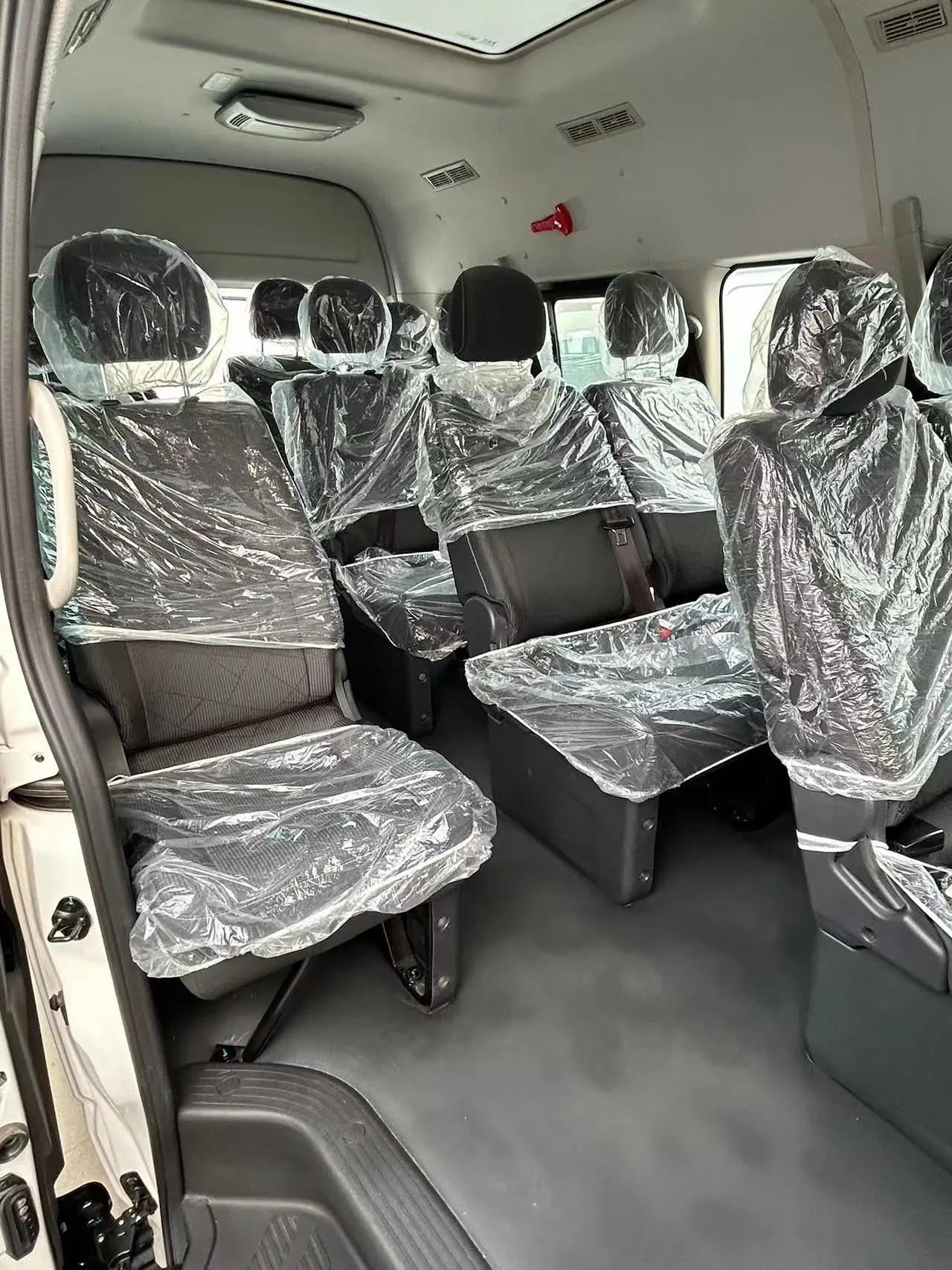 New 16 Seats Foton View Cs2 Mini Van Bus Gasoline Cargo Van Bus - Buy ...